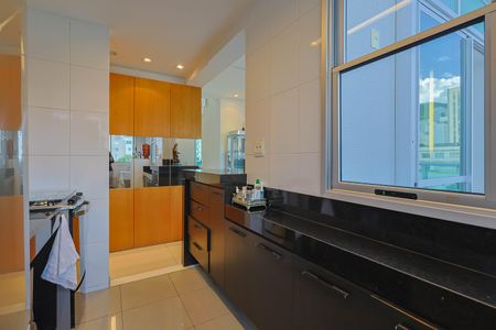 Apartamento à venda com 142m², 2 quartos e 3 vagas Apartamento à venda com 142m², 2 quartos e 3 vagasCozinha