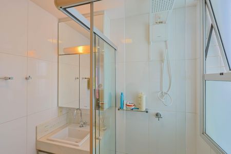 Apartamento à venda com 142m², 2 quartos e 3 vagas Apartamento à venda com 142m², 2 quartos e 3 vagasBanheiro