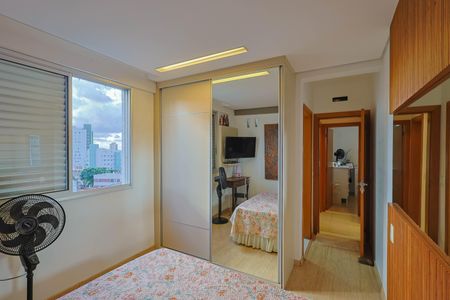 Apartamento à venda com 142m², 2 quartos e 3 vagas Apartamento à venda com 142m², 2 quartos e 3 vagasSuíte