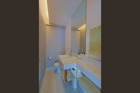 Apartamento à venda com 142m², 2 quartos e 3 vagas Apartamento à venda com 142m², 2 quartos e 3 vagasLavabo