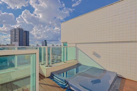 Apartamento à venda com 142m², 2 quartos e 3 vagas Apartamento à venda com 142m², 2 quartos e 3 vagasCobertura