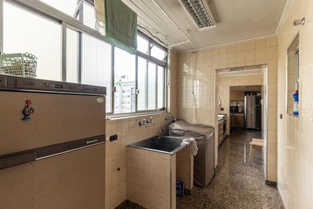 Apartamento à venda com 220m², 4 quartos e 1 vagaÁrea de Serviço