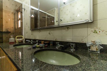 Apartamento à venda com 220m², 4 quartos e 1 vagaBanheiro Social