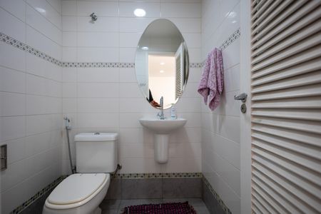 Casa à venda com 198m², 3 quartos e 1 vaga Casa à venda com 198m², 3 quartos e 1 vagaLavabo