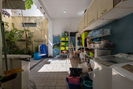 Casa à venda com 198m², 3 quartos e 1 vaga Casa à venda com 198m², 3 quartos e 1 vagaÁrea de Serviço