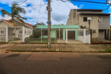 Casa à venda com 159m², 3 quartos e 2 vagasFachada