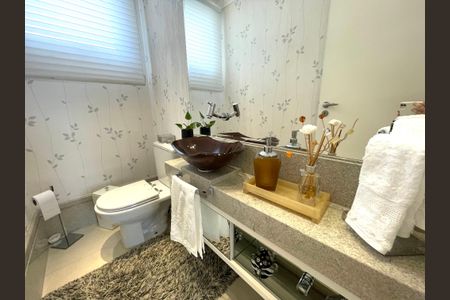 Apartamento à venda com 186m², 3 quartos e 5 vagasLavabo