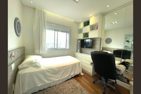 Apartamento à venda com 186m², 3 quartos e 5 vagasSuíte 2