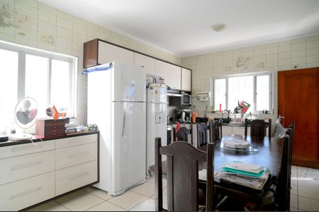 Casa à venda com 220m², 5 quartos e 4 vagas Casa à venda com 220m², 5 quartos e 4 vagasCozinha