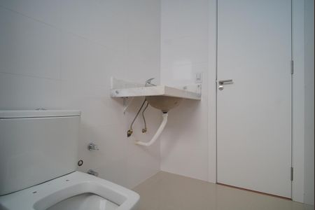 Apartamento à venda com 79m², 2 quartos e 1 vaga Apartamento à venda com 79m², 2 quartos e 1 vagaBanheiro da Suíte