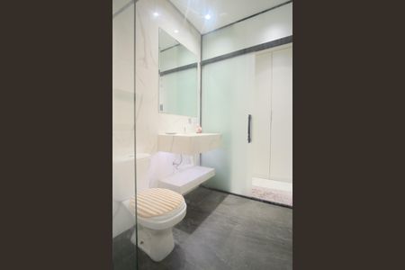 Casa à venda com 183m², 3 quartos e 4 vagasBanheiro da Suíte 3