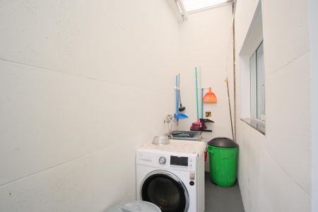 Casa à venda com 183m², 3 quartos e 4 vagasÁrea de Serviço