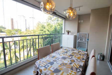 Apartamento à venda com 108m², 4 quartos e 2 vagas Apartamento à venda com 108m², 4 quartos e 2 vagasSala de Jantar / Varanda