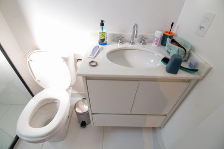 Apartamento à venda com 108m², 4 quartos e 2 vagas Apartamento à venda com 108m², 4 quartos e 2 vagasBanheiro da Suíte 2