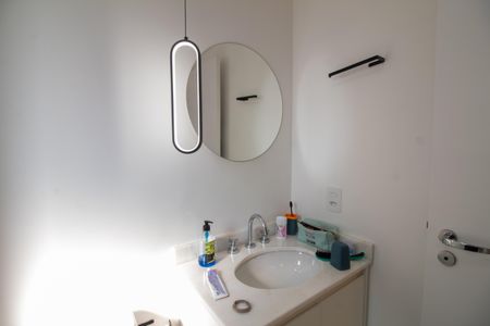 Apartamento à venda com 108m², 4 quartos e 2 vagas Apartamento à venda com 108m², 4 quartos e 2 vagasBanheiro da Suíte 2