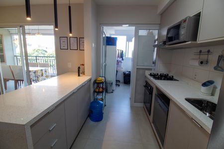 Apartamento à venda com 108m², 4 quartos e 2 vagas Apartamento à venda com 108m², 4 quartos e 2 vagasCozinha