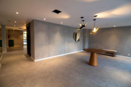 Apartamento à venda com 108m², 4 quartos e 2 vagas Apartamento à venda com 108m², 4 quartos e 2 vagasHall Social