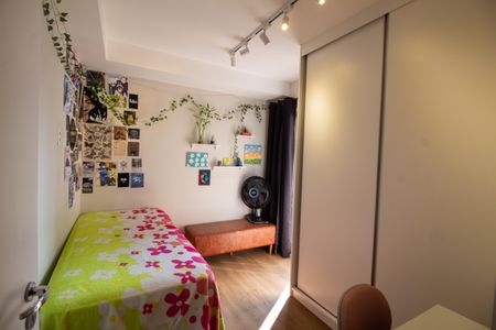 Apartamento à venda com 108m², 4 quartos e 2 vagas Apartamento à venda com 108m², 4 quartos e 2 vagasQuarto 2 - Suíte 1