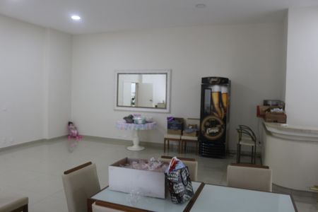 Apartamento à venda com 200m², 4 quartos e 2 vagasÁrea comum - Salão de festas