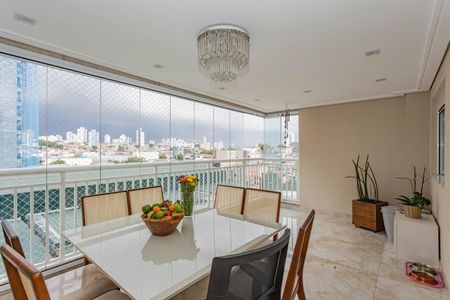 Apartamento à venda com 94m², 2 quartos e 2 vagasVaranda