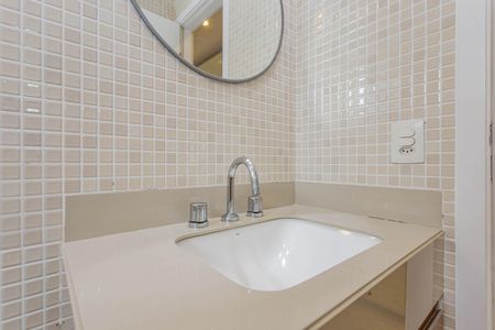Apartamento à venda com 94m², 2 quartos e 2 vagasBanheiro da Suíte 2