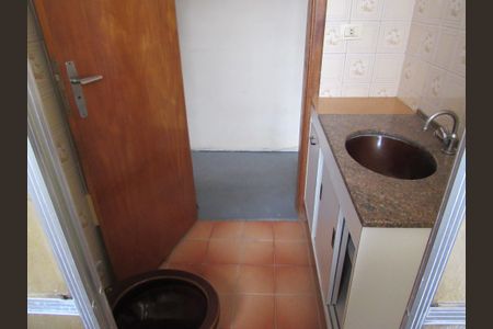 Casa à venda com 350m², 2 quartos e 2 vagasBanheiro 3