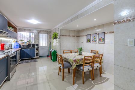 Casa à venda com 250m², 4 quartos e 2 vagasCozinha