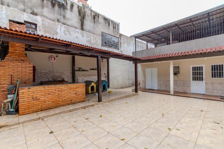 Casa à venda com 250m², 4 quartos e 2 vagas Casa à venda com 250m², 4 quartos e 2 vagasQuintal
