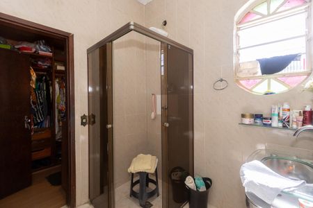 Casa à venda com 367m², 4 quartos e 4 vagas Casa à venda com 367m², 4 quartos e 4 vagasBanheiro da Suíte 2