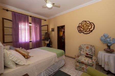 Casa à venda com 367m², 4 quartos e 4 vagas Casa à venda com 367m², 4 quartos e 4 vagasSuíte 1