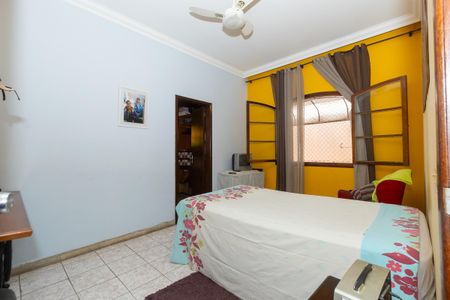 Casa à venda com 367m², 4 quartos e 4 vagas Casa à venda com 367m², 4 quartos e 4 vagasSuíte 2