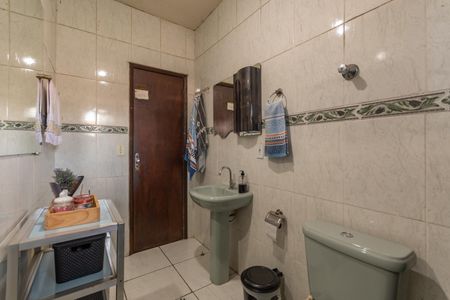 Casa à venda com 130m², 3 quartos e 1 vaga Casa à venda com 130m², 3 quartos e 1 vagaBanheiro Social