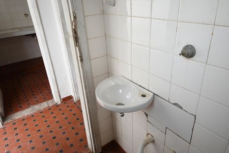 Casa à venda com 230m², 3 quartos e 5 vagasBanheiro de serviço