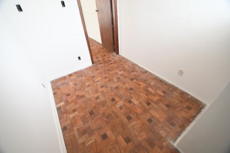 Casa à venda com 230m², 3 quartos e 5 vagasEscritório