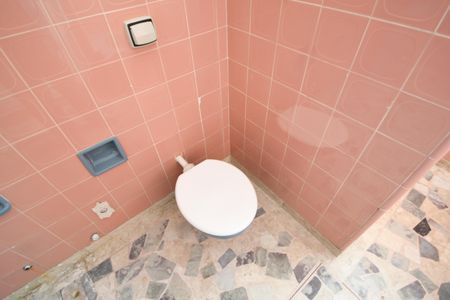 Casa à venda com 230m², 3 quartos e 5 vagasBanheiro 1