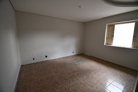 Casa à venda com 230m², 3 quartos e 5 vagasQuarto 2