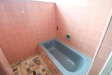 Casa à venda com 230m², 3 quartos e 5 vagasBanheiro 1