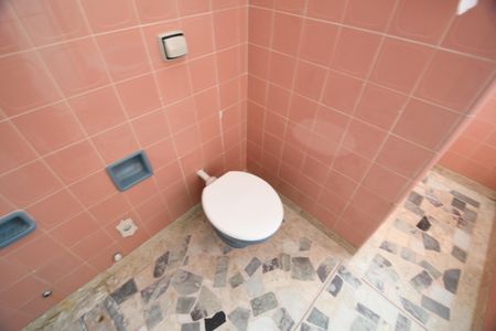 Casa à venda com 230m², 3 quartos e 5 vagasBanheiro 1