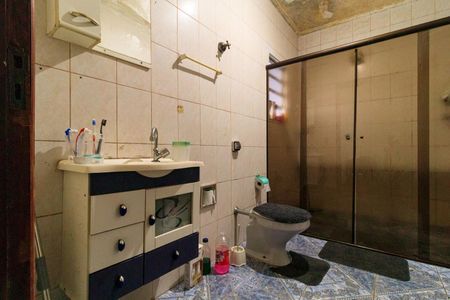 Casa à venda com 476m², 4 quartos e 3 vagasBanheiro da Suíte 2