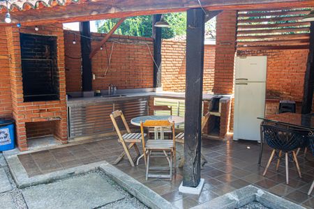 Casa à venda com 500m², 4 quartos e 2 vagas Casa à venda com 500m², 4 quartos e 2 vagasÁrea comum - Churrasqueira