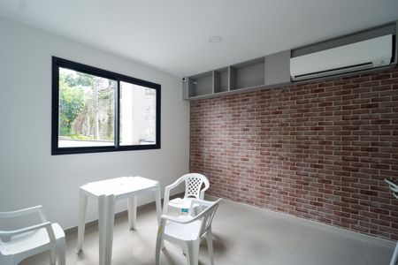 Studio à venda com 26m², 1 quarto e sem vagaÁrea comum - Salão de festas