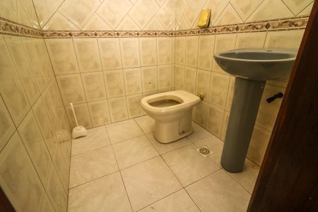 Casa à venda com 200m², 3 quartos e 2 vagasLavabo