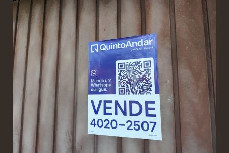 Casa à venda com 400m², 3 quartos e 5 vagas Casa à venda com 400m², 3 quartos e 5 vagasPlaca