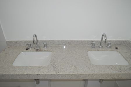 Apartamento à venda com 141m², 3 quartos e 2 vagasBanheiro da Suíte 3