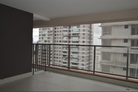 Apartamento à venda com 141m², 3 quartos e 2 vagasVaranda