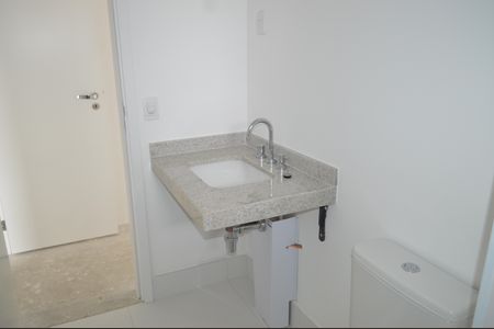 Apartamento à venda com 141m², 3 quartos e 2 vagasBanheiro da Suíte 1