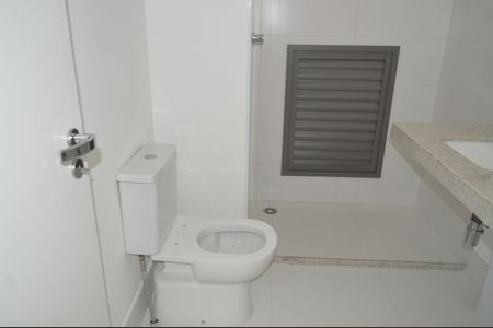 Apartamento à venda com 141m², 3 quartos e 2 vagasBanheiro da Suíte 3