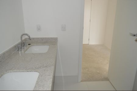 Apartamento à venda com 141m², 3 quartos e 2 vagasBanheiro da Suíte 3