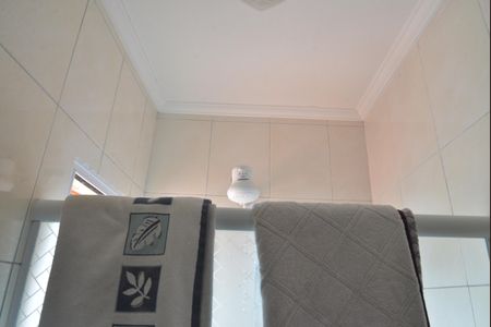 Casa à venda com 78m², 2 quartos e 2 vagasBanheiro da Suíte