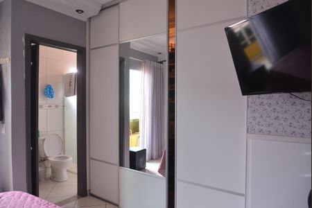 Casa à venda com 78m², 2 quartos e 2 vagasQuarto Suíte
